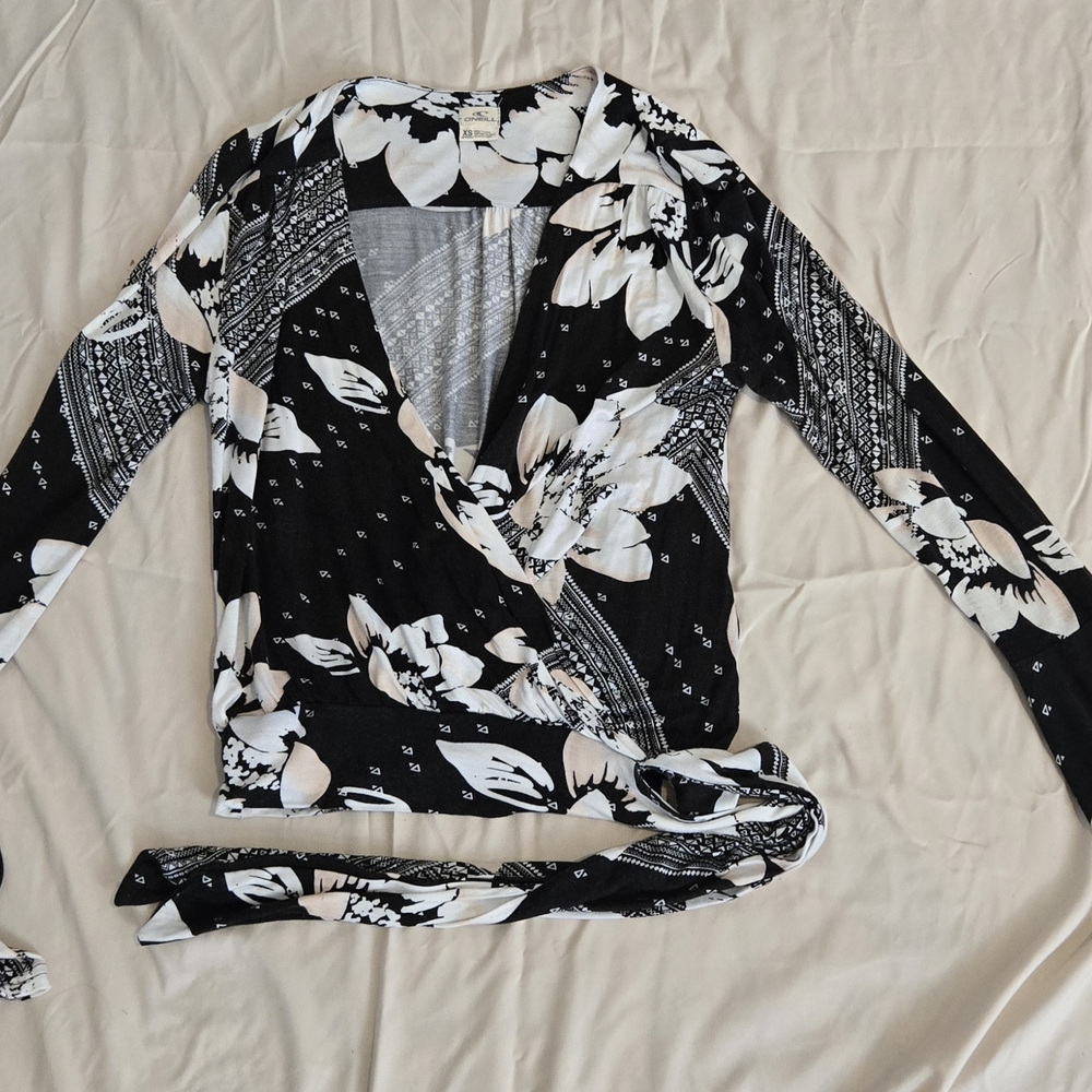 O'Neill Monochrome Floral Top